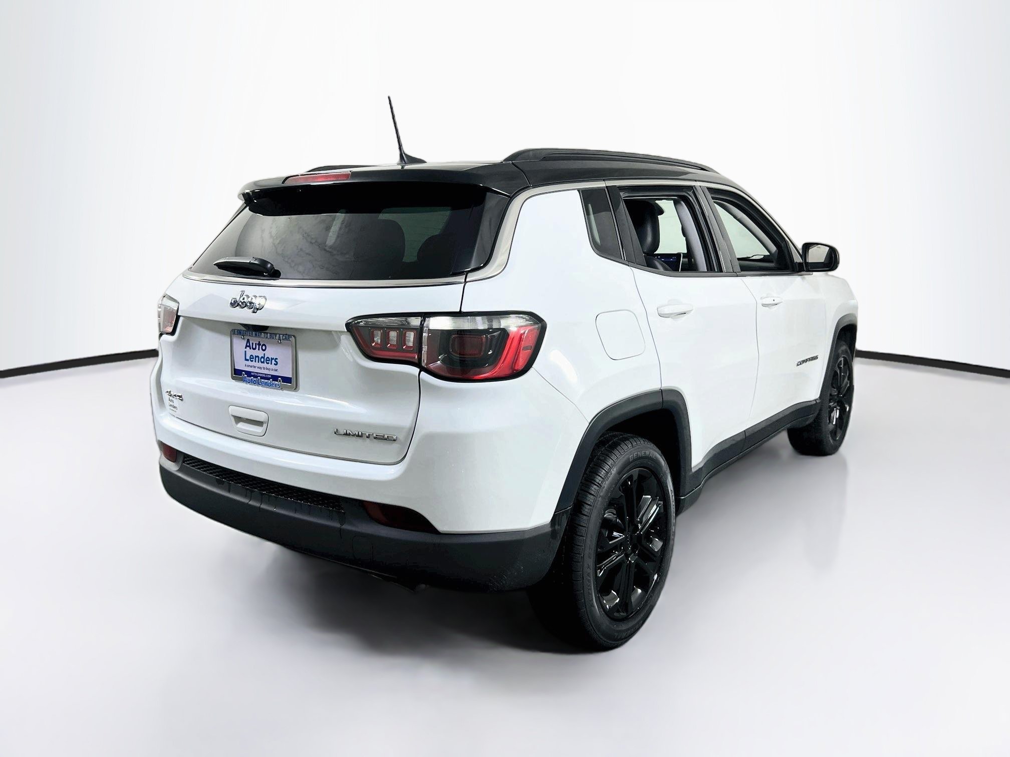 Used 2022 Jeep Compass Limited AWD/4WD image 5