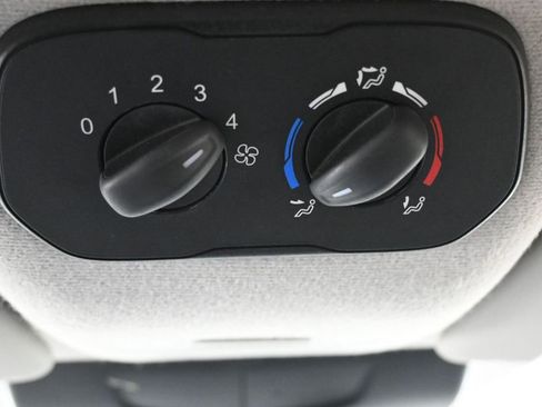Used 2018 Ford Transit 150 XL RWD image 25