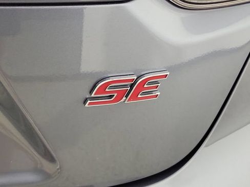 Used 2024 Toyota Corolla SE FWD image 9
