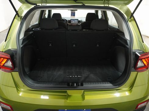Certified 2023 Hyundai Venue SEL image 6