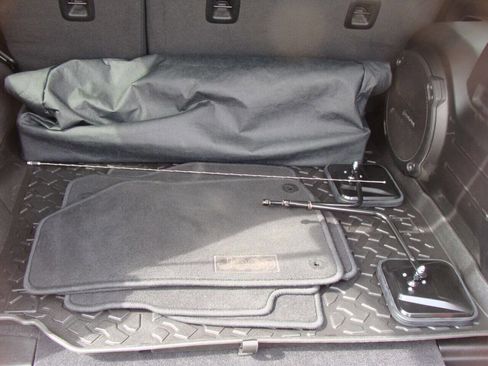 Used 2020 Jeep Wrangler Unlimited Sahara w/ Uconnect 4C Nav & Sound Group image 18