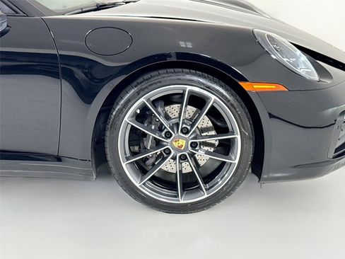 Used 2022 Porsche 911 Carrera w/ Premium Package RWD image 36