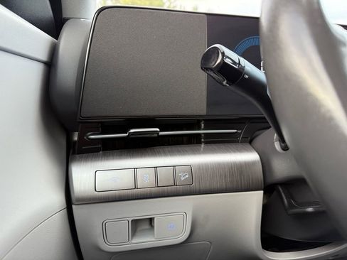 Used 2024 Hyundai Kona SEL image 33