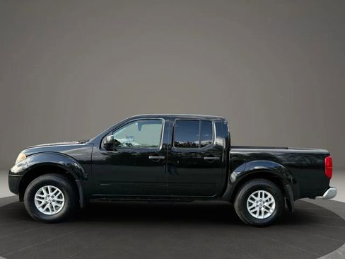 Used 2018 Nissan Frontier SV image 7