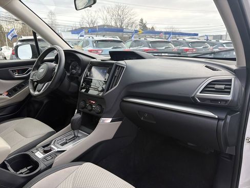 Used 2024 Subaru Forester Premium image 36