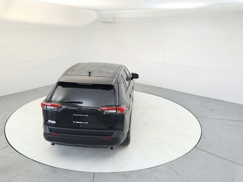 Used 2025 Toyota RAV4 LE AWD/4WD image 15