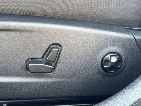 Used 2019 Dodge Charger SXT w/ Cold Weather Package image 32