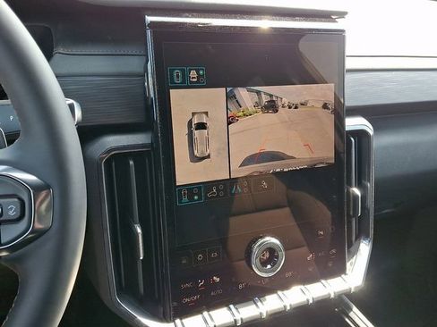 New 2026 GMC Acadia AT4 w/ LPO, Floor Liner Package AWD/4WD image 13