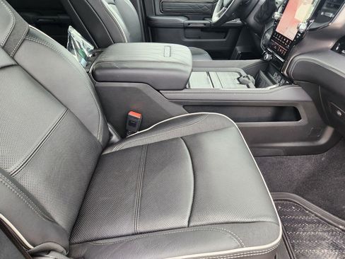New 2026 RAM 2500 Limited AWD/4WD image 14
