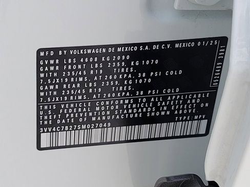 Used 2025 Volkswagen Taos SEL image 22