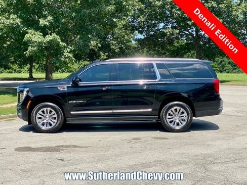 Certified 2025 GMC Yukon XL Denali w/ Sun & Power Step Package image 4