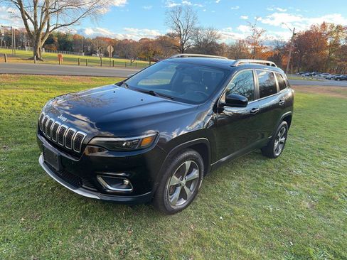 Used 2019 Jeep Cherokee Limited w/ Luxury Group image 5