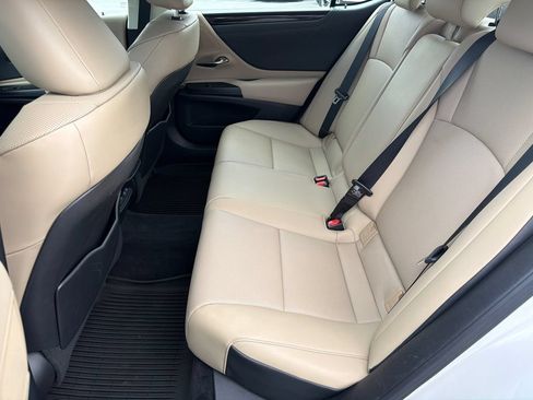 Used 2021 Lexus ES 350 w/ Premium Package FWD image 21
