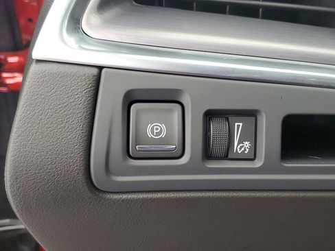 Used 2024 Cadillac XT5 Luxury image 33