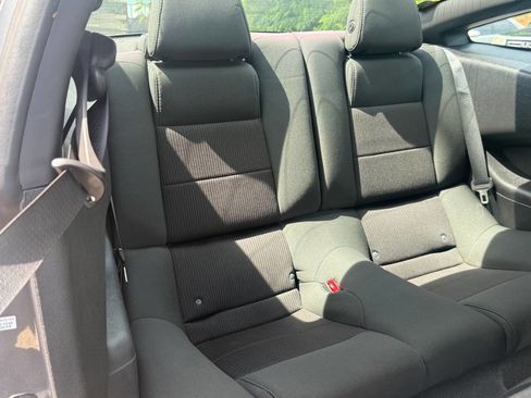 Used 2014 Ford Mustang Coupe RWD image 12