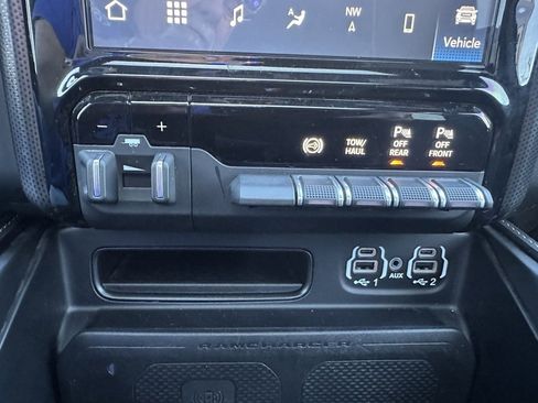 Used 2024 RAM 3500 Limited image 25