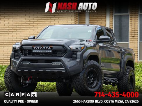 Used 2025 Toyota Tacoma TRD Off-Road image 4