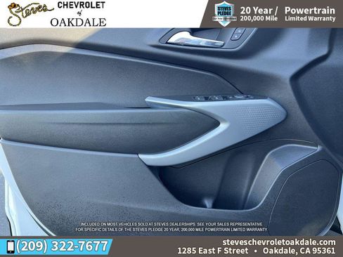 Certified 2025 Chevrolet Trax RS w/ Sunroof Package image 24