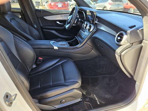 Used 2021 Mercedes-Benz GLC 300 GLC 300 image 12