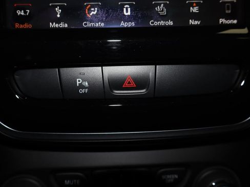 Used 2019 Jeep Cherokee Limited AWD/4WD image 21