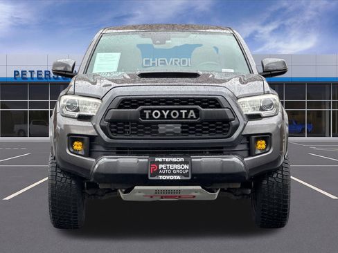 Used 2018 Toyota Tacoma TRD Sport w/ Technology Package image 10