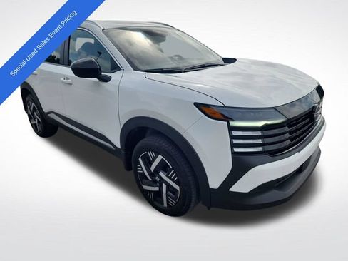 Used 2026 Nissan Kicks SV w/ SV Premium Package FWD image 7