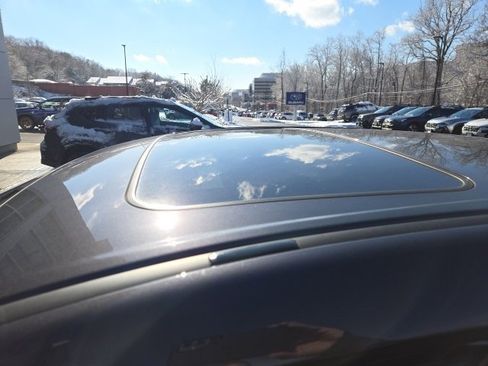 Used 2023 Subaru Legacy Touring XT image 3