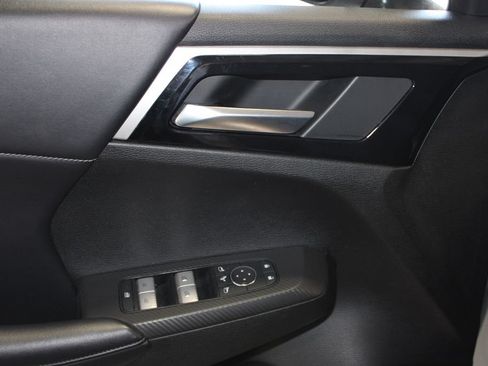 Used 2025 Mitsubishi Outlander SE AWD/4WD image 6