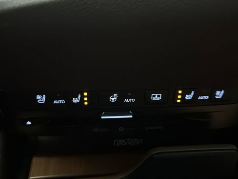 Used 2020 Lexus ES 350 Ultra Luxury w/ Accessory Package 2 FWD image 29