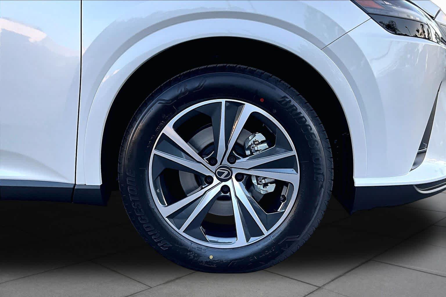 New 2026 Lexus RX 350 Premium FWD image 9