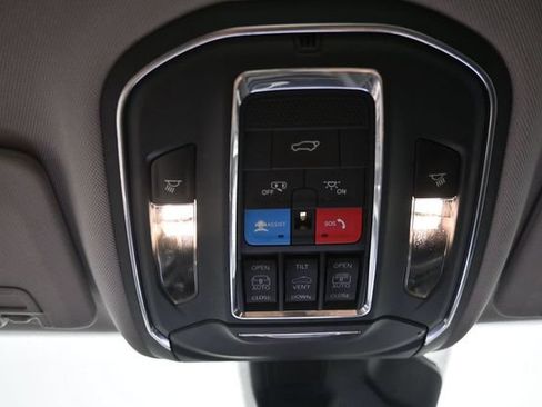 Used 2024 Jeep Grand Cherokee Limited 4xe AWD/4WD image 32