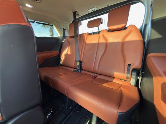 Used 2025 Kia Carnival SX FWD image 13
