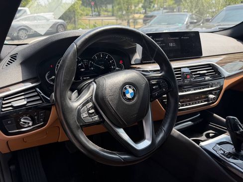 Used 2017 BMW 530i RWD image 10