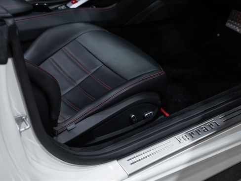 Used 2016 Ferrari California T RWD image 34