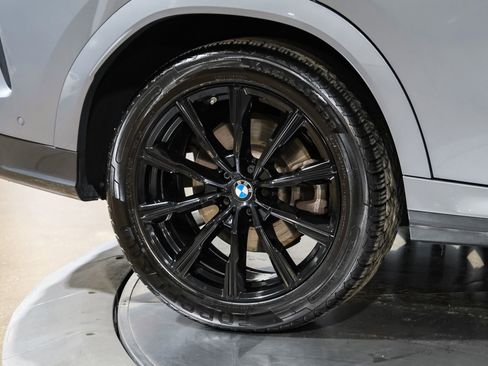 Used 2025 BMW X6 xDrive40i AWD/4WD image 61