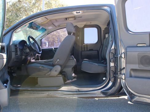 Used 2007 Nissan Titan SE image 8