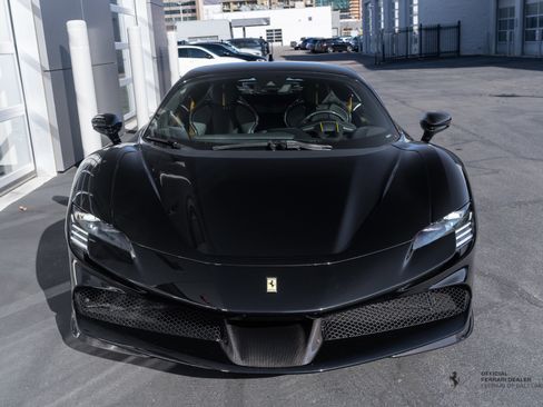 Used 2021 Ferrari SF90 Stradale Coupe image 25