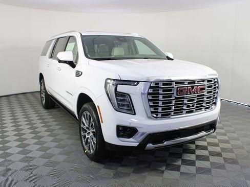 New 2026 GMC Yukon XL Denali w/ Denali Reserve Package image 34