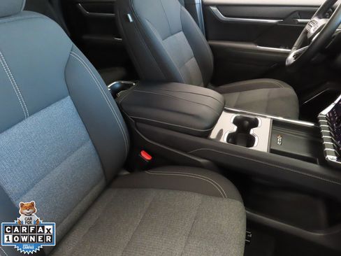 Used 2025 GMC Acadia Elevation image 28