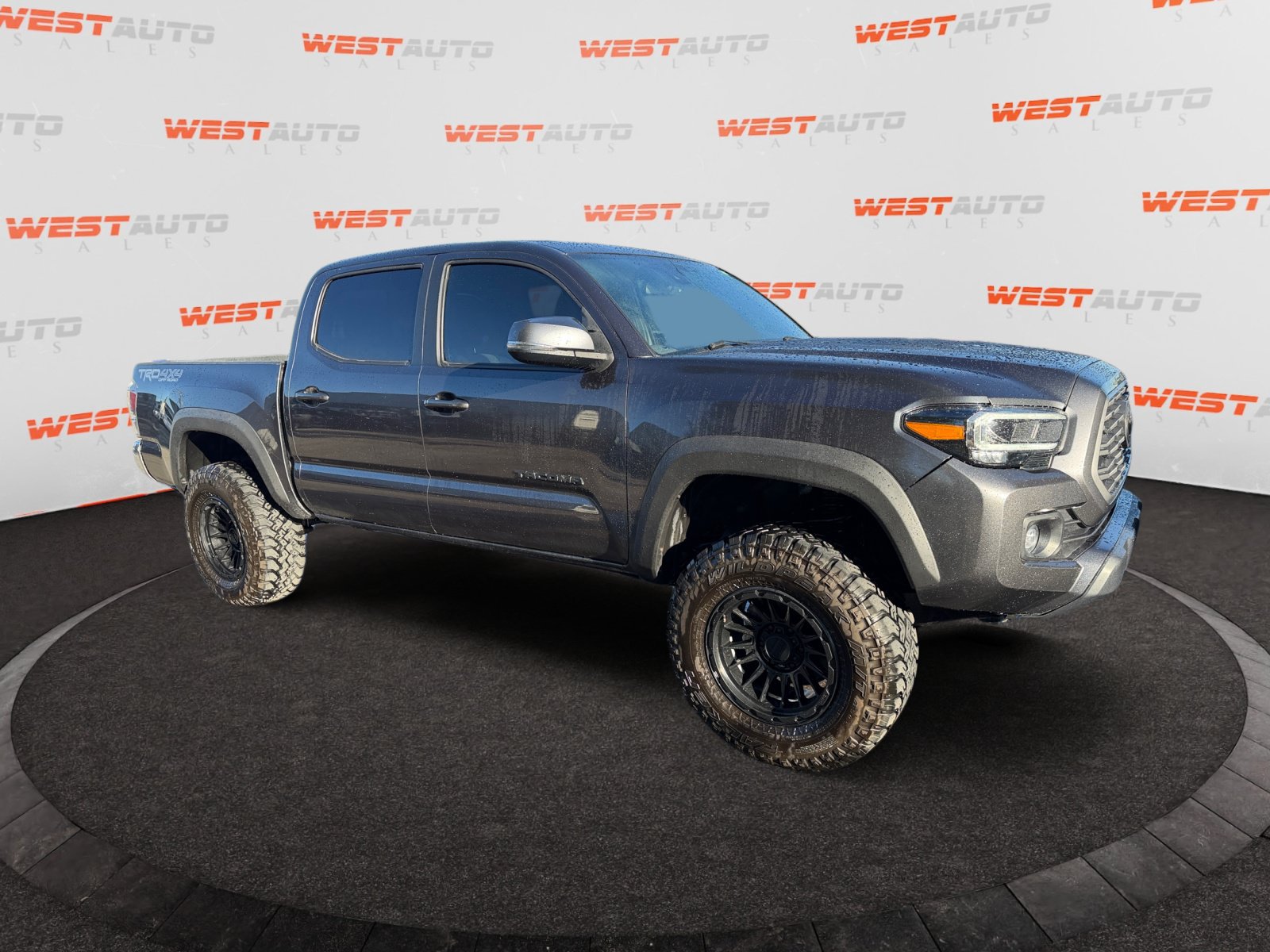 Used 2023 Toyota Tacoma TRD Off-Road AWD/4WD image 7