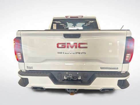 Used 2023 GMC Sierra 1500 Elevation w/ X31 Off-Road Package AWD/4WD image 10
