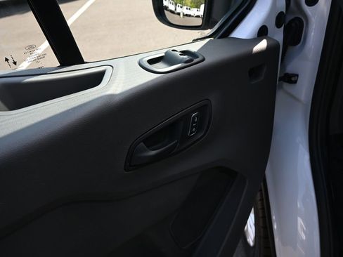 Used 2025 Ford Transit 250 Low Roof w/ Exterior Upgrade Package RWD image 8