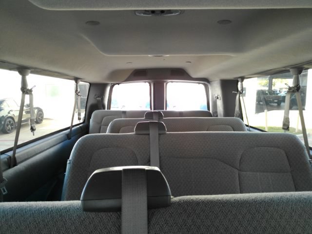 Used 2025 Chevrolet Express 3500 LT w/ LT Preferred Equipment Group RWD image 23