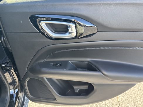 New 2026 Jeep Compass Latitude image 16