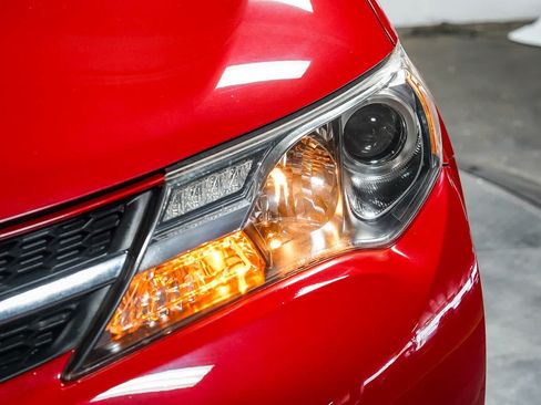 Used 2014 Toyota RAV4 XLE w/ Preferred Accessory Package FWD image 7
