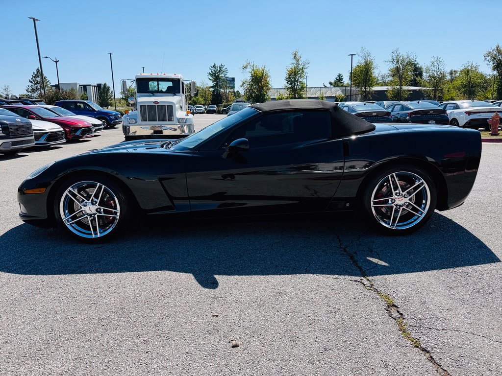 Used 2006 Chevrolet Corvette Convertible w/ Preferred Equipment Group RWD image 4