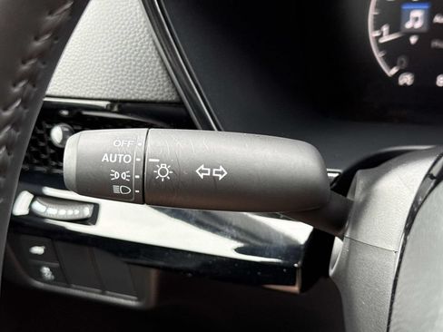 Used 2025 Honda CR-V EX-L image 11