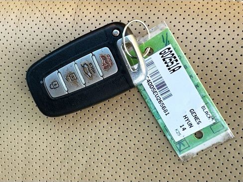 Used 2014 Hyundai Genesis 3.8 w/ Premium Package 02 image 37