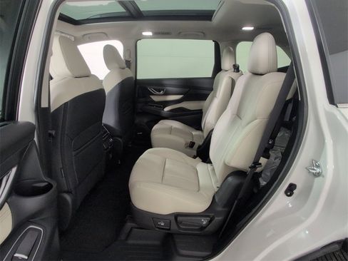 New 2025 Subaru Ascent Limited image 7