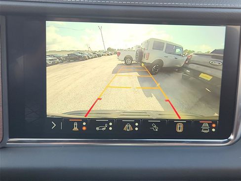Used 2024 GMC Yukon Denali Ultimate AWD/4WD image 15